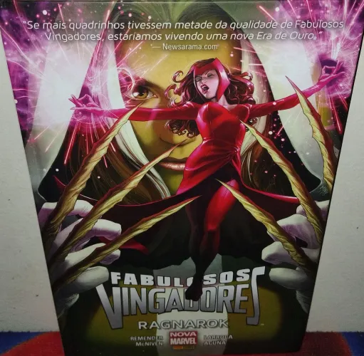 Fabulosos Vingadores Scarlet Witch Marvel Panini - Novo! R$25 Goiânia