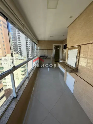 Apartamento em Rua 250 - Meia Praia - Itapema/SC