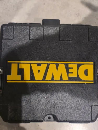 Nivel laser dewalt cor verde