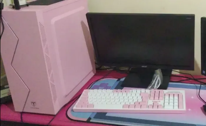 Computador gamer - gabinete rosa