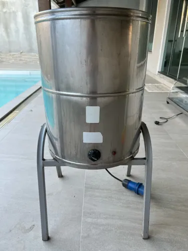 Vendo fritadeira industrial + estufa para salgados + espremedor de frutas