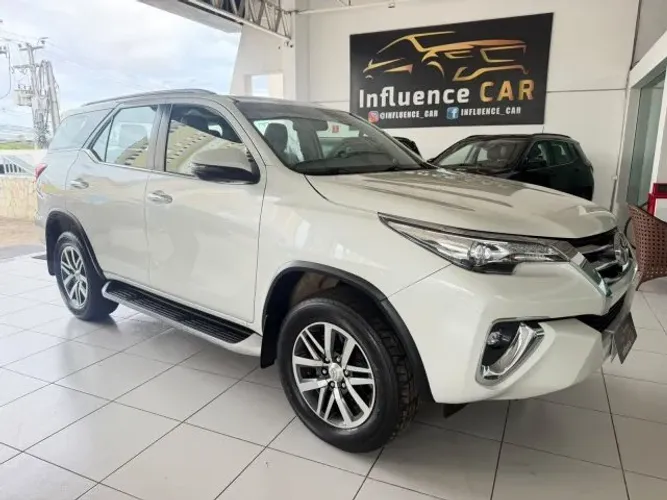 Toyota Hilux SW4 SRX 4X4 2.8 TDI 16V Dies. Aut. 2019