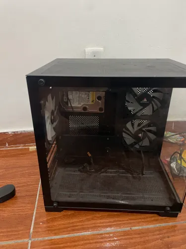 Gabinete aquário para pc gamer