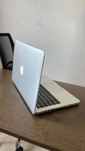 MacBook Pro Retina 13" (Mid 2014) - i5 / 8GB RAM / Ótimo Estado