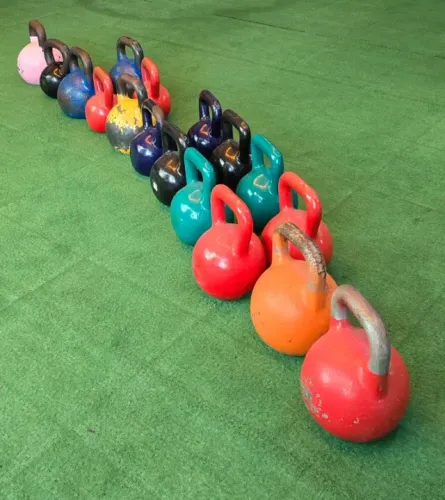 KETTLEBELLS PROFISSIONAIS - EMBORRACHADOS E COMPETIÇÃO
