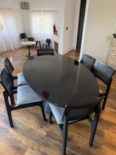 OPORTUNIDADE - MESA DE JANTAR SIERRA COM 6 CADEIRAS POR APENAS R$ 1.999,00!