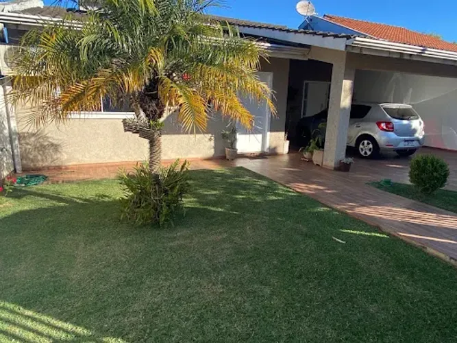Casa Térrea com 03 dormitórios e Piscina a venda no Maria Luiza - R$1.100.000,00