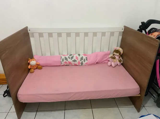 Berço semi novo