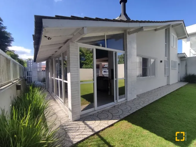 BROGNOLI VENDE - CASA 03 DORMITÓRIOS, SENDO 1 SUÍTE - PRAIA DA DANIELA