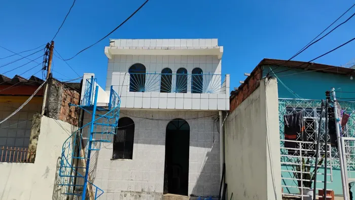 Casa no alto bem localizada