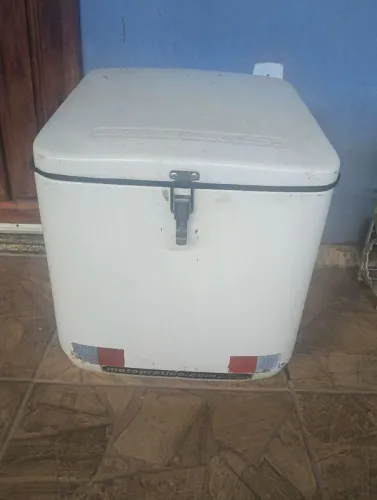 Baú para moto 120 litros em fibra de vidro Motopratico