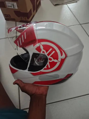 Capacete yamaha
