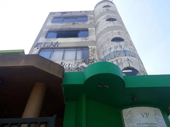 PRÉDIO NO CENTRO DE COTIA