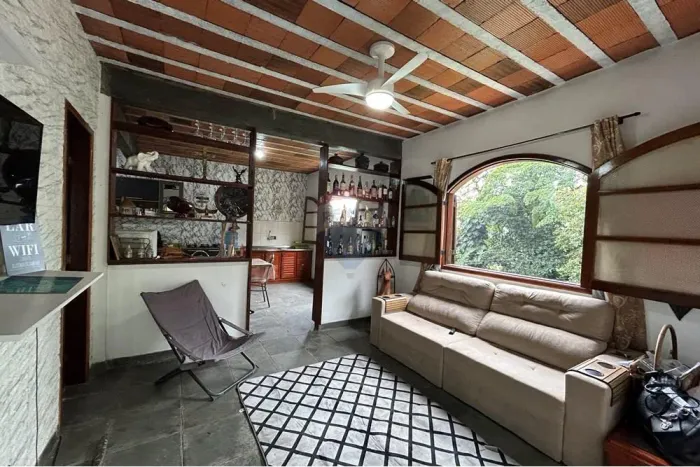 Casa com Terreno de 1.419m² à venda por R$ 380.000,00 na Subida da Serra de Petrópolis Em 