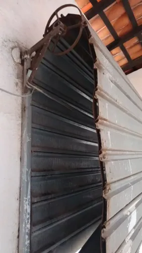 Vende se portão de alumínio
