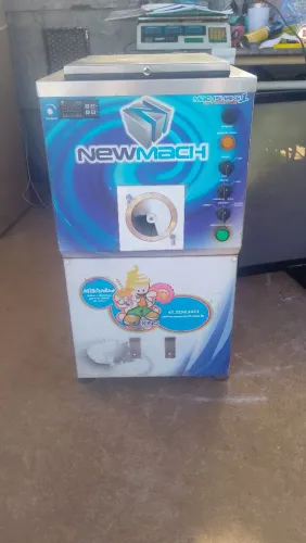 Vende-se máquina de fazer milk shaike