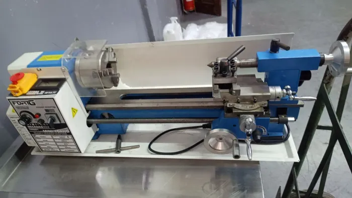 Torno de bancada Fort G