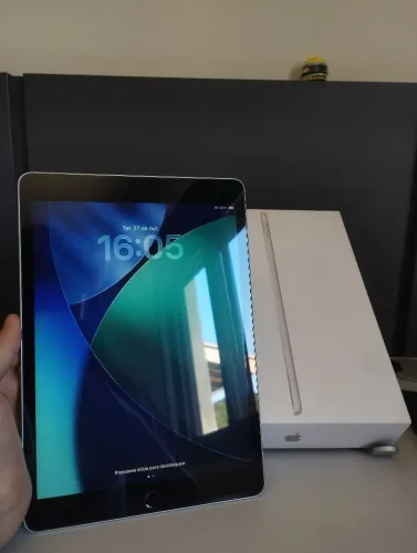 iPad 9ª Geração 64GB Wi-Fi Prata | Estado de Novo + Caixa e Acessórios