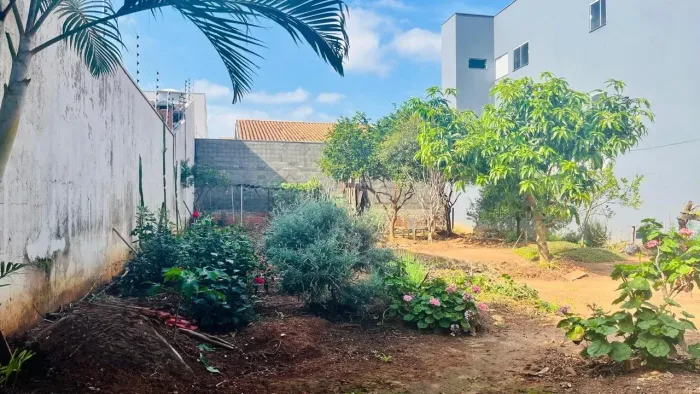 Terreno à venda no bairro Parque Universitário em Americana/SP