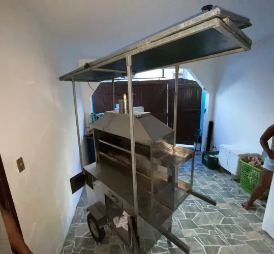 Churrasqueira de espetinho 1.350