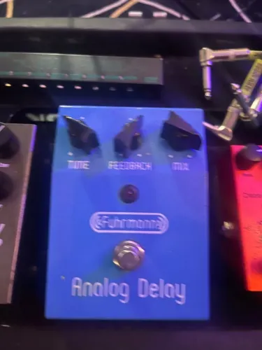 Pedal Fuhrmann Analog Delay ? Modelo clássico