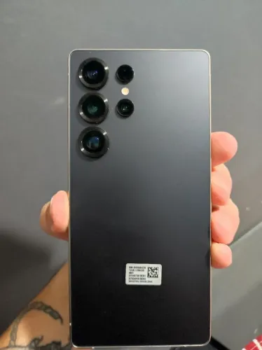 Samsung Galaxy S25 Ultra Titânio novo com Nota Fiscal