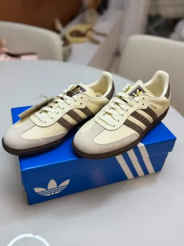 Tênis Adidas Samba novo e original, na caixa! Tam 37