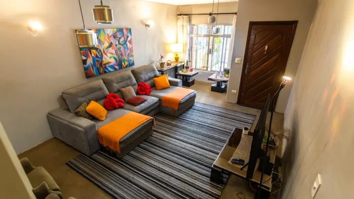 Casa para venda em Vila Cordeiro com 5 quartos, sendo 1 suíte, 154m²