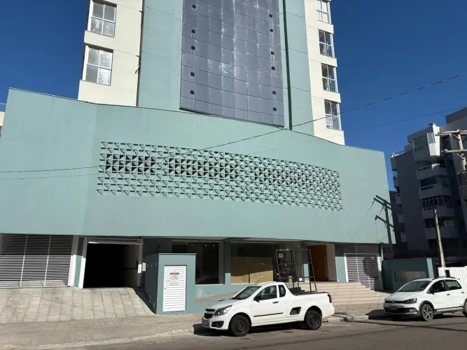 Sala comercial no mar grosso laguna