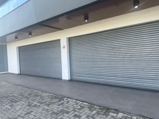 Alugo excelente loja em Santa Luzia, Bairro Adeodato