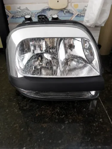 Farol Doblo adventure lado direito