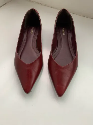 Sapatilha Arezzo 37 em couro seminova R$ 100,00
