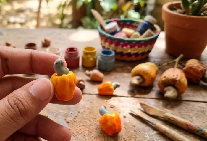 10 Caju Miniaturas