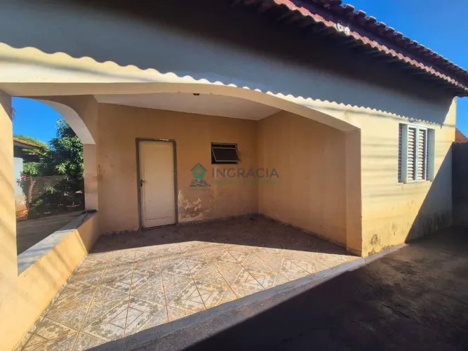 Casa de 105m² à Venda por R$ 300.000,00 - Ourinhos / São Paulo