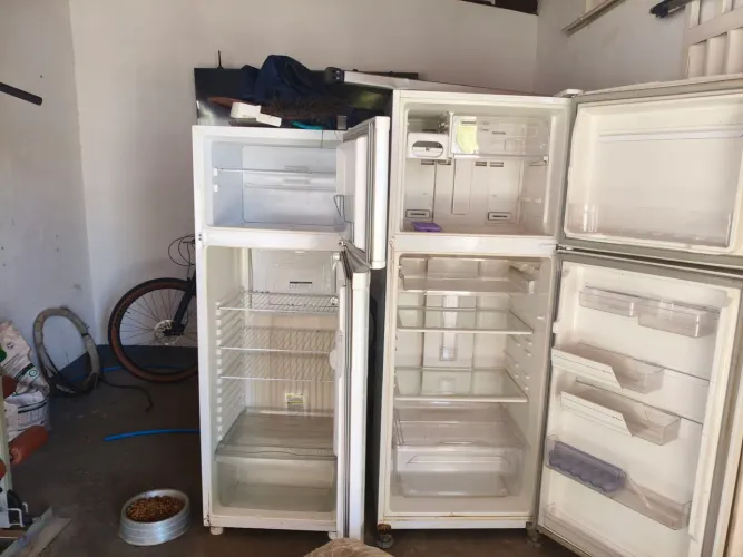 Vendo duas geladeira Frost Free duplex 