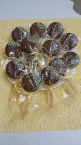 Pirulito de biscoito e chocolate 5,00