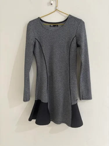 vestido preto com gliteer
