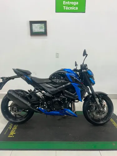 SUZUKI GSX-S 750