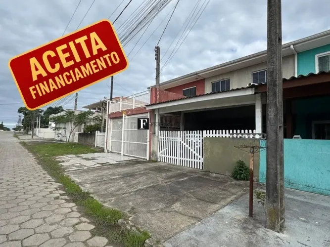 Sobrado Faixa mar à venda no Balneário Canoas