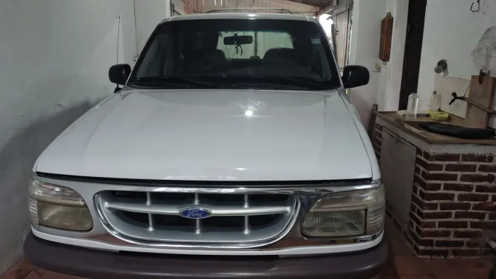 Ford Explorer XLT 4X4 4.0 V6 1997