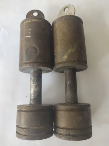 Cadeado para porta de aço (lote com 2 peças)