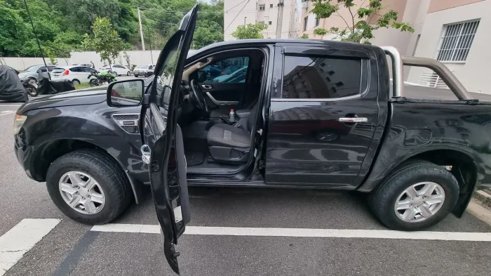 Ford Ranger XLT 2.5 16V 4X2 CD Flex 2013