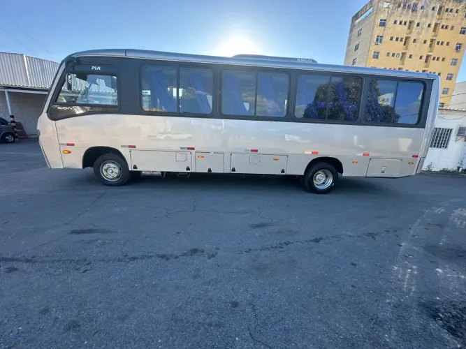 Micro ônibus Mercedes executivo 