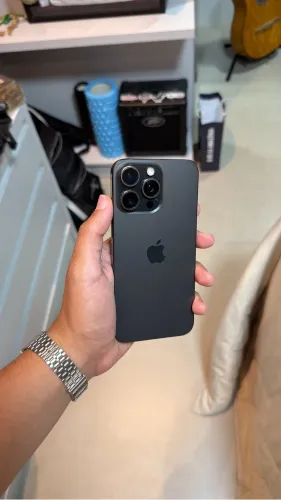 iPhone 15 PRO MAX (parcelado em até 8x)