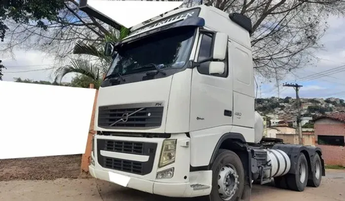 Volvo FH 460 Globetrotter 6x4 ano 2013