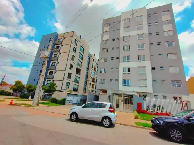 Apartamento Novo Mundo, com sacada com churrasqueira, 02 garagens, 02 banheiros - Curitiba