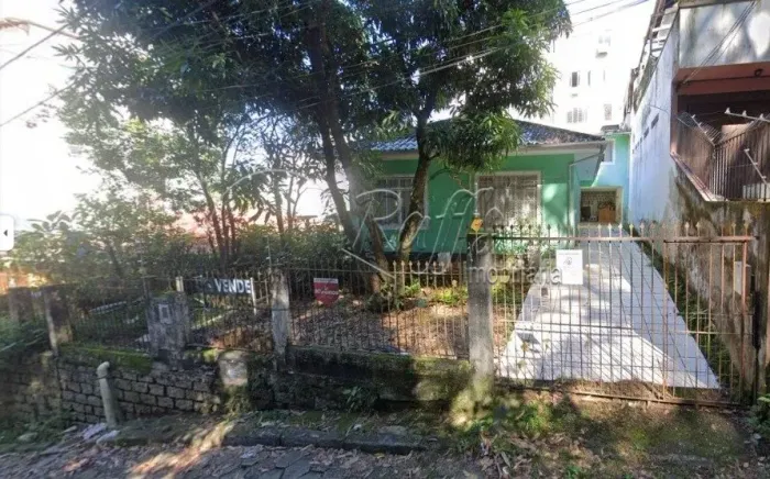 Casa / Apartamento para venda na Carvoeira
