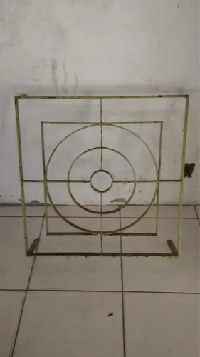 Vendo 3 grades de ferro