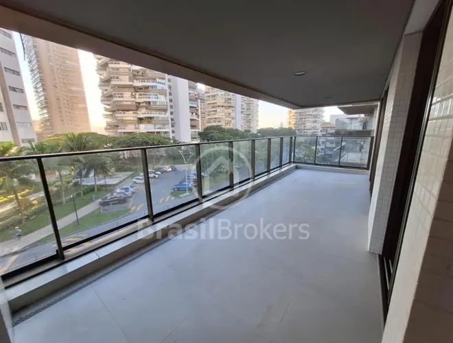 Barra da Tijuca, Condomínio WAVE, Posto 5, Apartamento 4 Quartos.