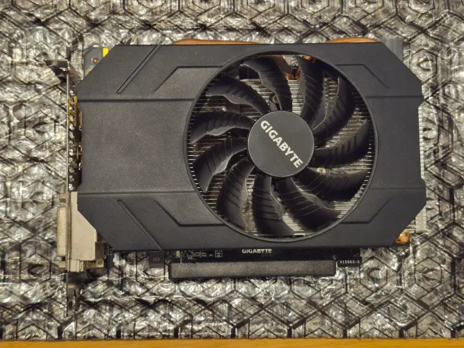 GTX 960 2GB - PLACA DE VIDEO - FUNCIONANDO - NUNCA REPARADA/ABERTA